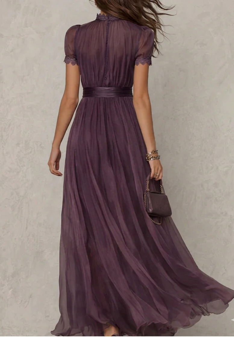 Natalia | Elegancka Sukienka Maxi z Koronkowymi Detalami