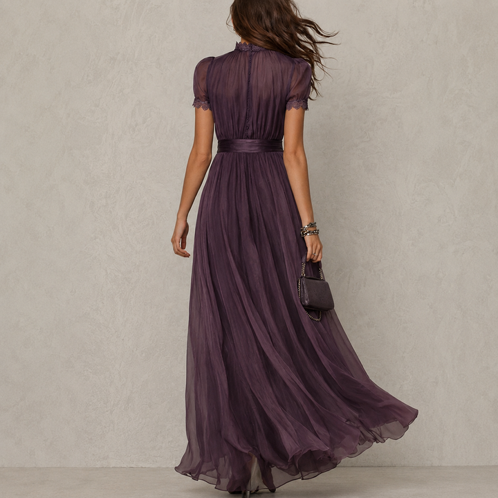 Natalia | Elegancka Sukienka Maxi z Koronkowymi Detalami